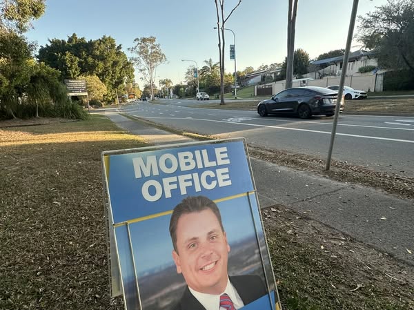 Roadside Discovery Drive Helensvale 2 Oct 2025